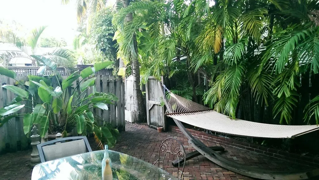 Frances Street Bottle Inn Key West